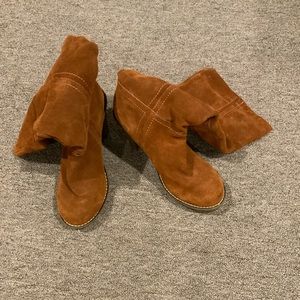 Brown high boot size 7